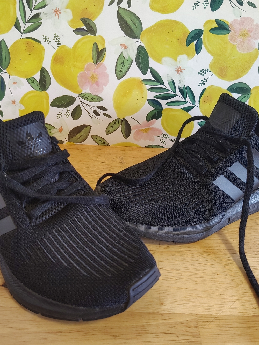 ADIDAS Swift Run Running Shoes Women's Size - Us 8.5 Core Black Lace Up